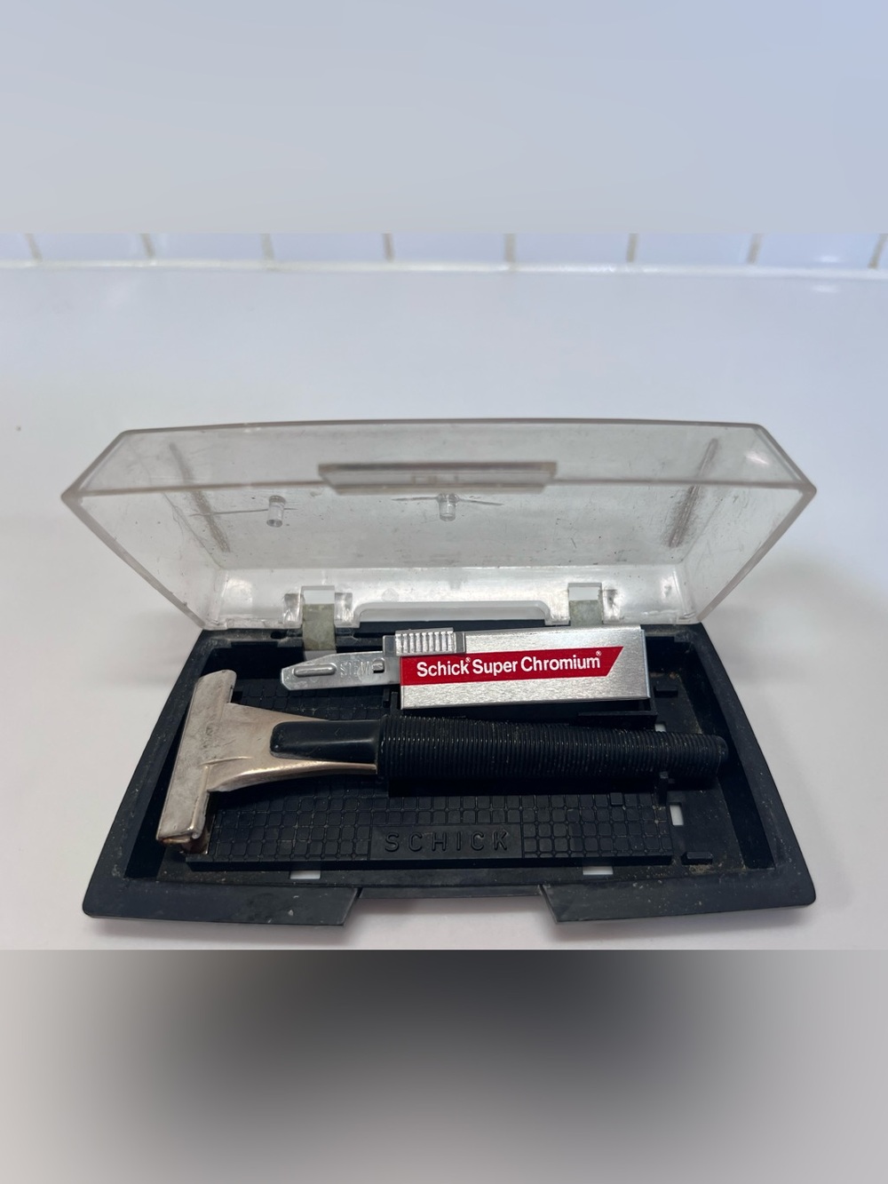 Vintage Schick Injector style Safety Razor  With Orginal Case